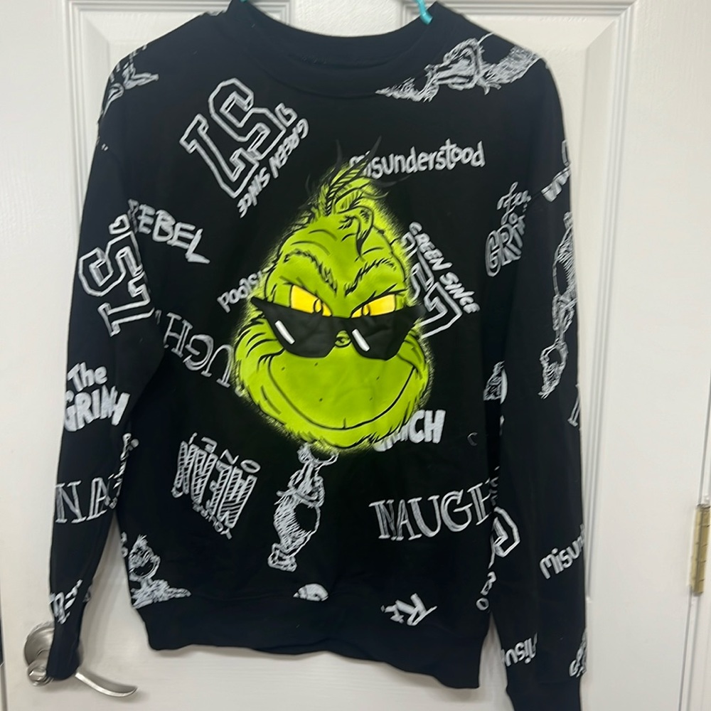 Grinch light crew